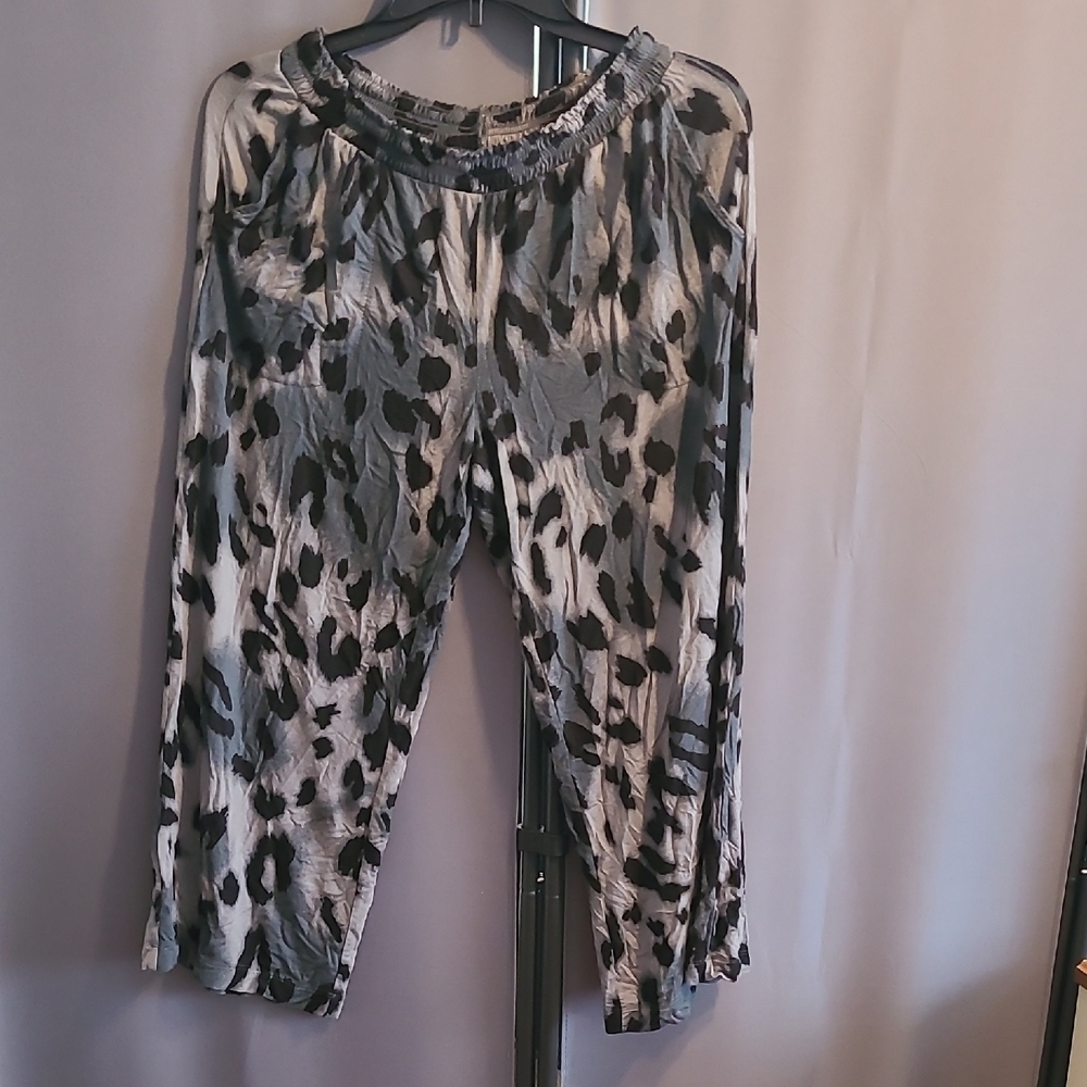 Soma Black and Gray Leopard Print Joggers